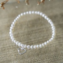 Load image into Gallery viewer, Amore Pearly Bracelet