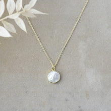 Load image into Gallery viewer, Alluring Necklace /Mother of Pearl
