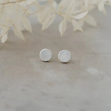 Load image into Gallery viewer, Alluring Stud Earrings/ Mother of Pearl
