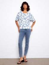 Load image into Gallery viewer, Short sleeve crew neck sweater -petals
