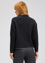 Load image into Gallery viewer, Neru Collar Sweater - Black (524U)
