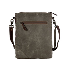 Load image into Gallery viewer, Singapore Port of Call Crossbody-8439
