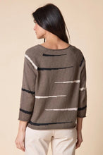 Load image into Gallery viewer, Raglan Pullover-Umber

